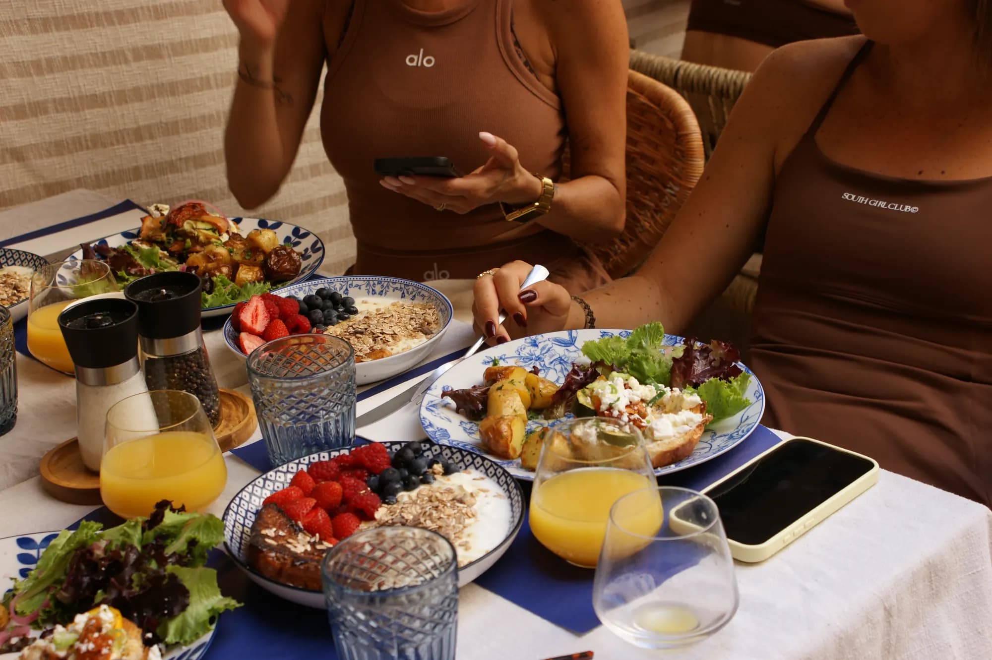 Brunch coloré après la séance