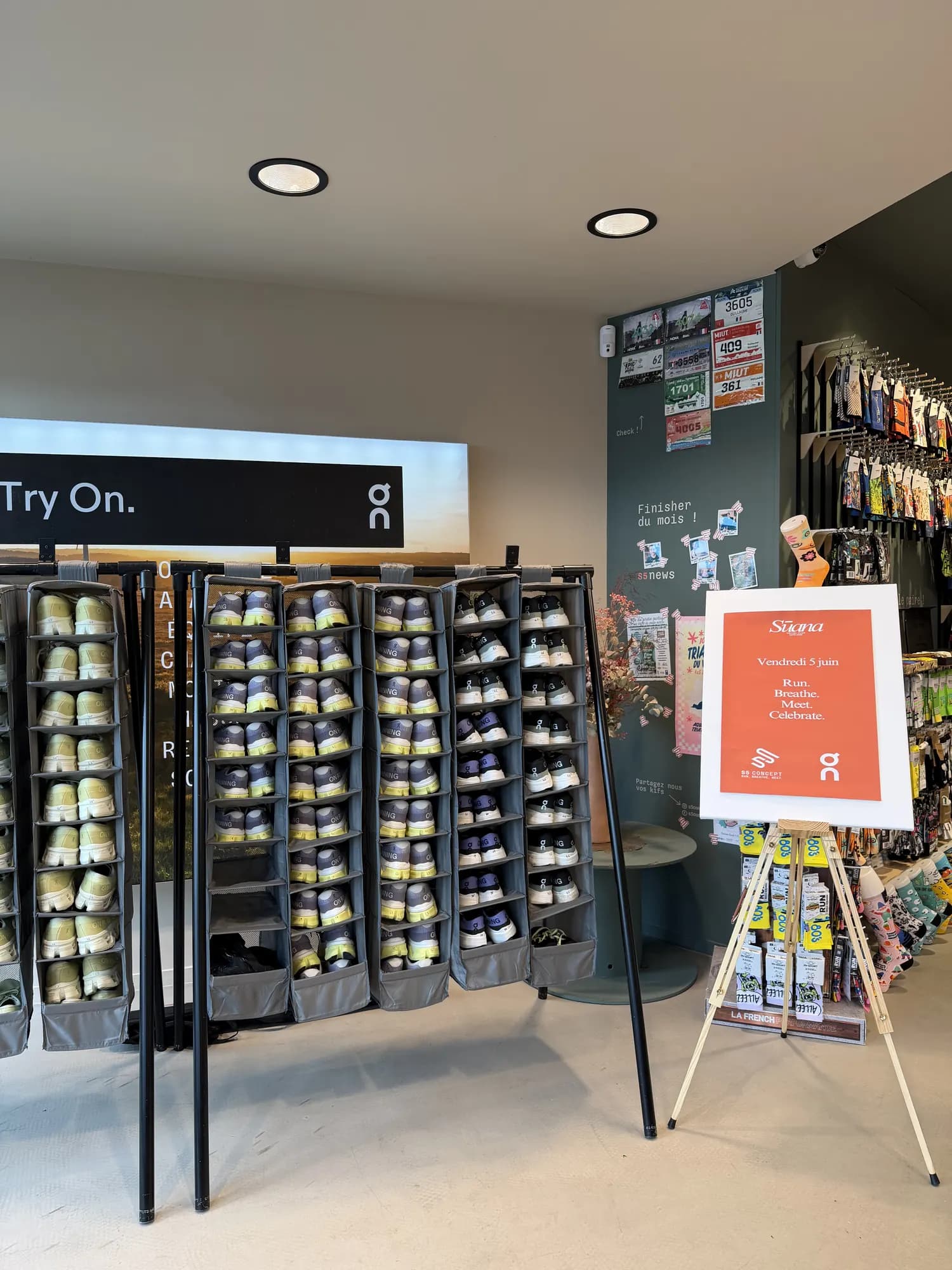 Mur de chaussures à tester